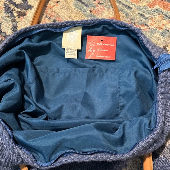 Amano Handmade Wool Tulip Bag - Picture 3 of 5